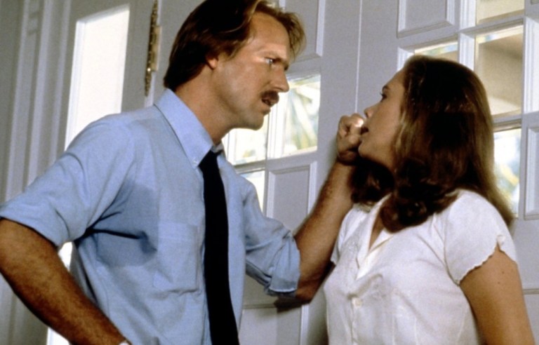 William Hurt and Kathleen Turner in Body Heat (1981).