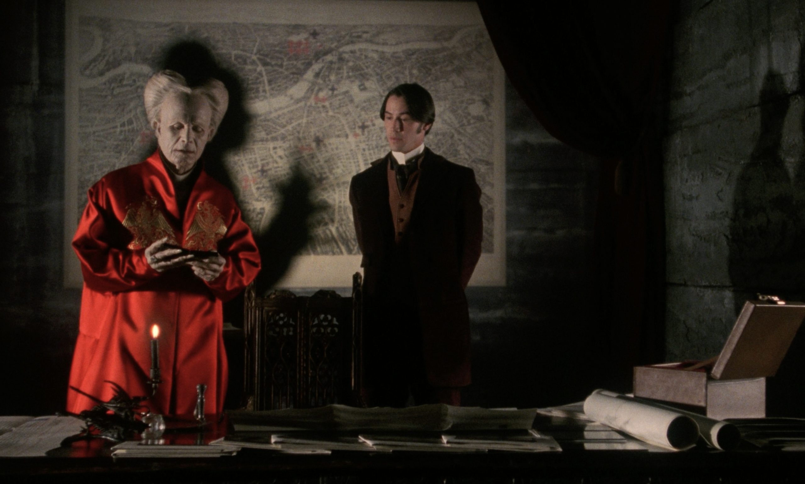 Gary Oldman and Keanu Reeves in Bram Stoker's Dracula (1992).