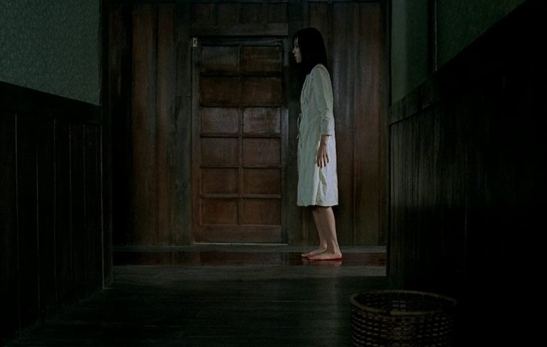 A Tale of Two Sisters (2003).