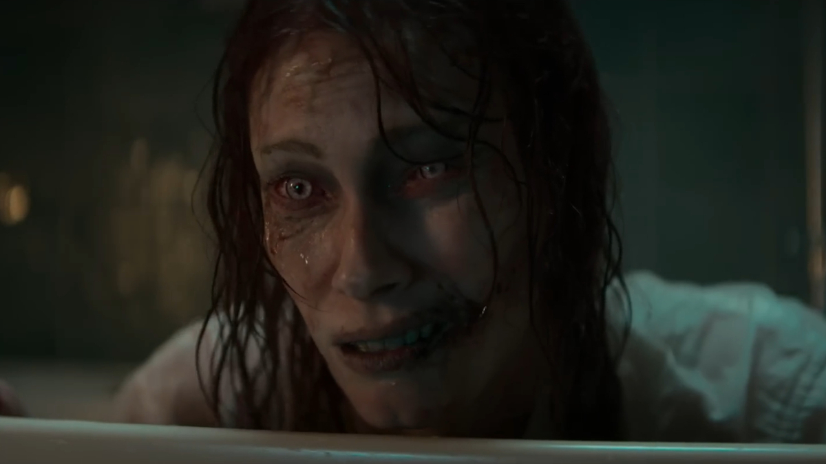 Alyssa Sutherland as Ellie in Evil Dead Rise.