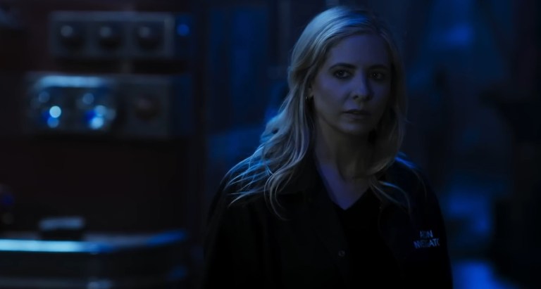 Sarah Michelle Gellar Hunts for Teen Wolves in the New ‘Wolf Pack’ Trailer