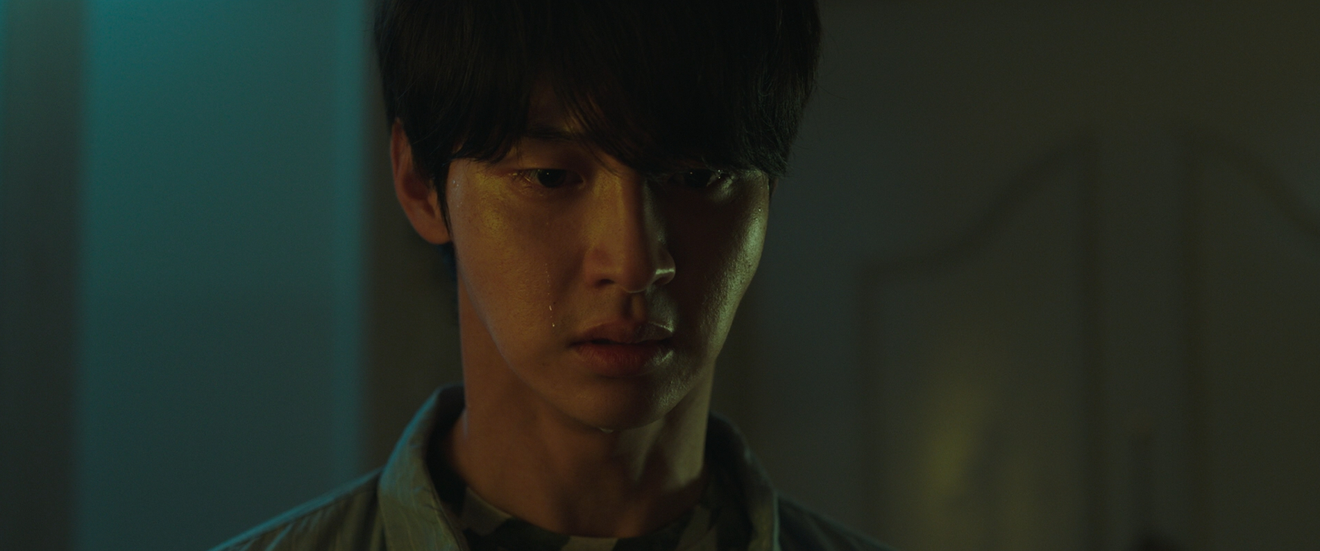Do-il crying in Project Wolf Hunting (2022).