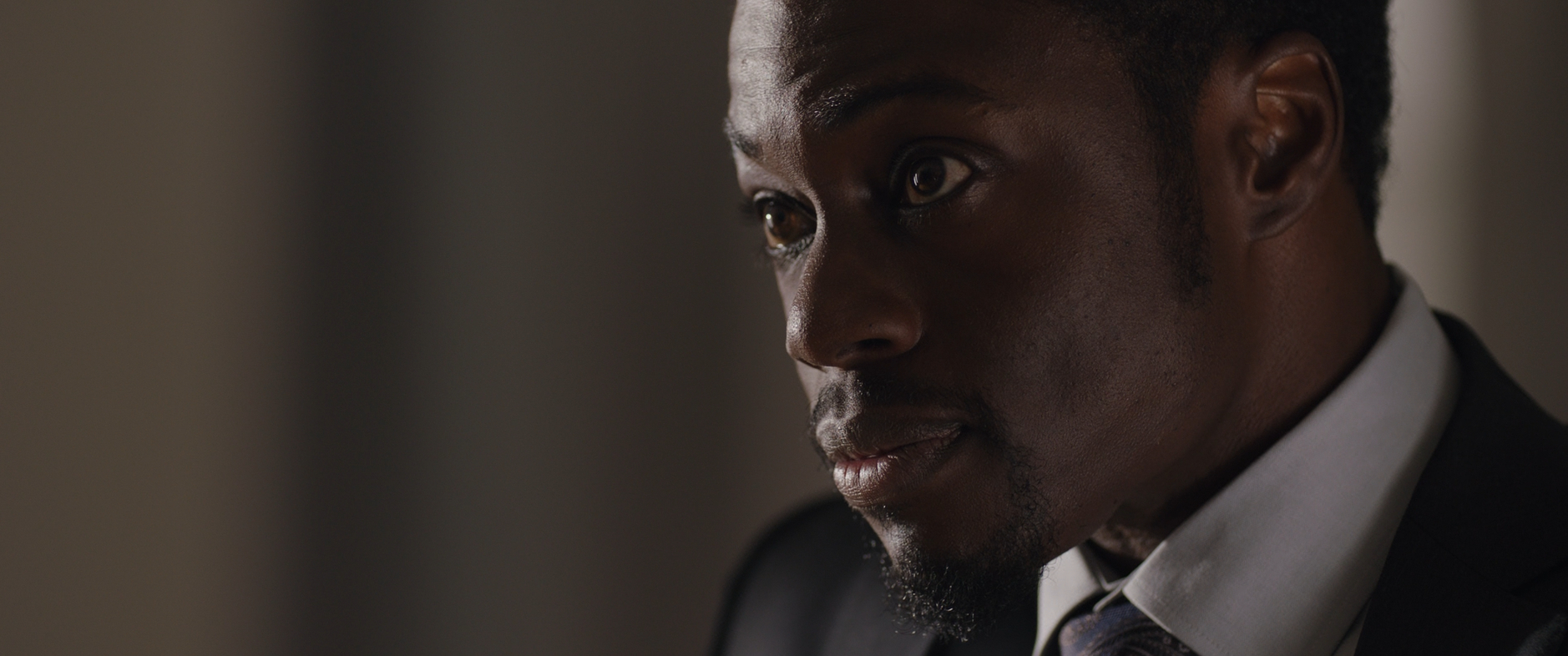 Clé Bennett as Keith Hunt in Jigsaw (2017).