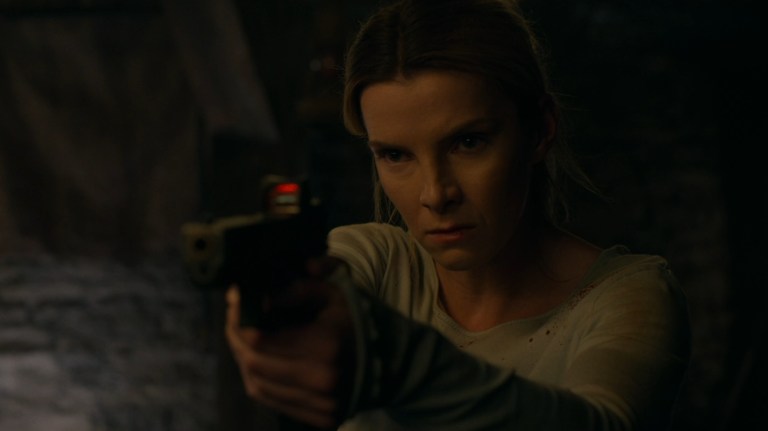 Betty Gilpin as Crystal May Creasey in The Hunt (2020).