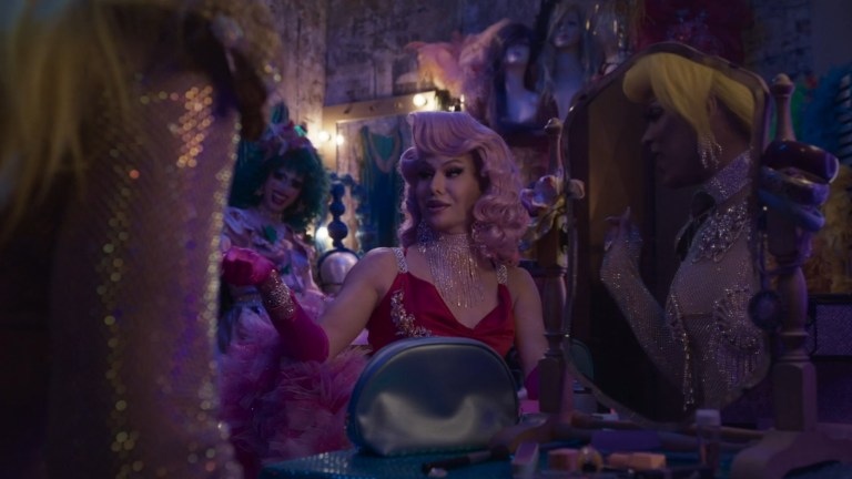 Mama Sue Flay gets ready for a show in Slay (2024).
