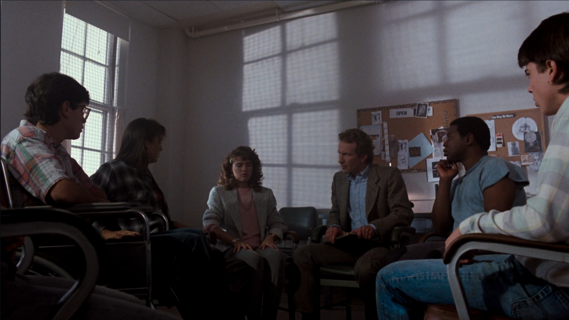 A group session in A Nightmare on Elm Street 3: Dream Warriors (1987).