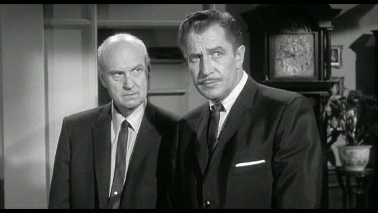 Gavin Gordon and Vincent Price in The Bat.