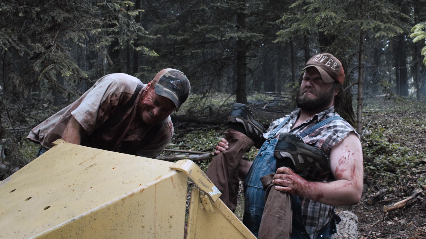 Alan Tudyk and Tyler Labine in Tucker and Dale vs. Evil (2010).