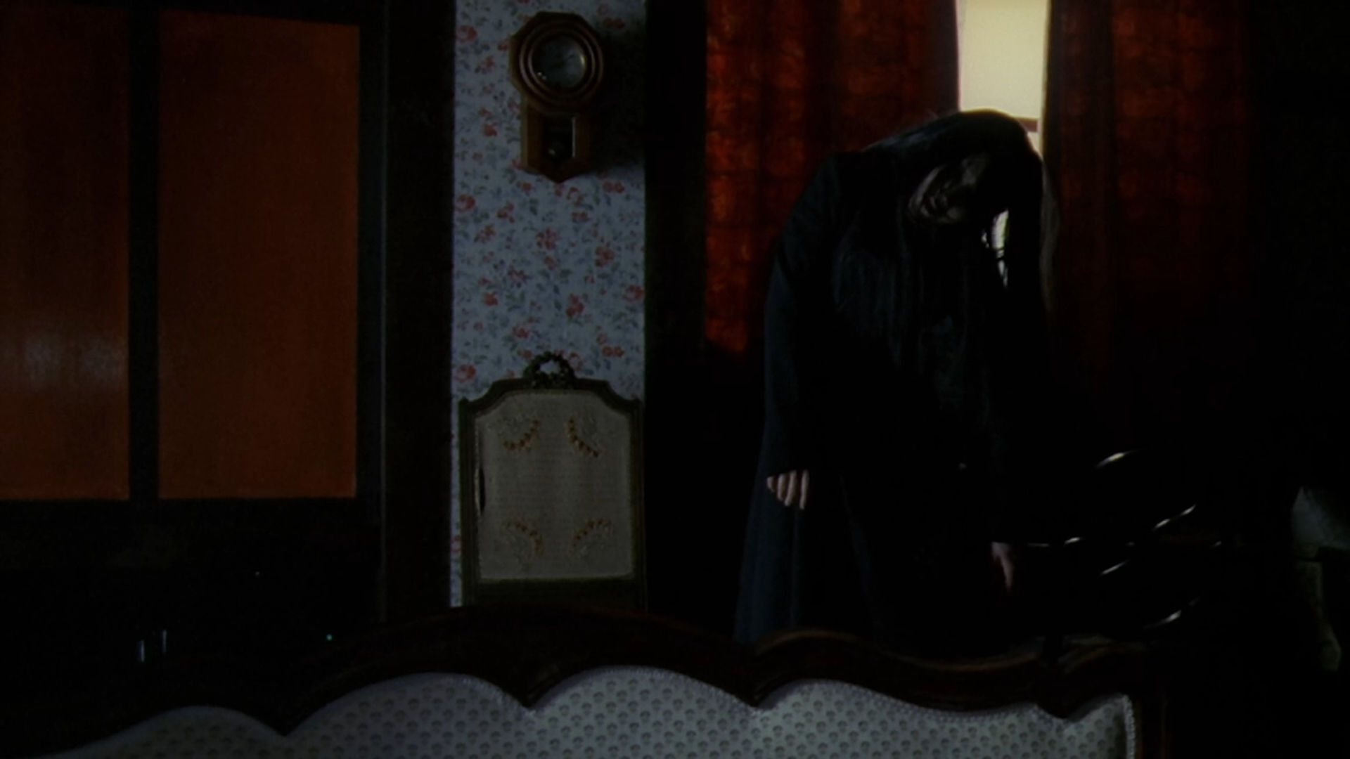 A Tale of Two Sisters (2003)